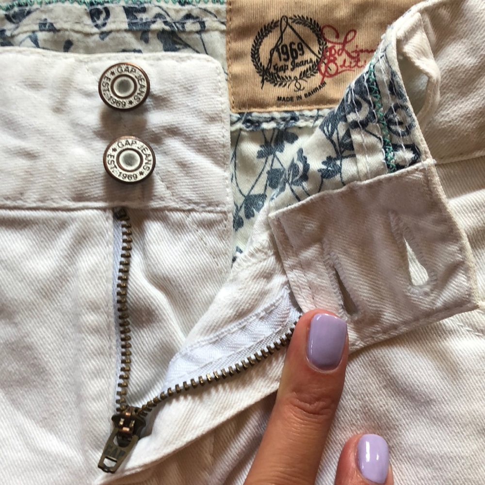 Limited edition white denim skirt - Picture 3 of 5